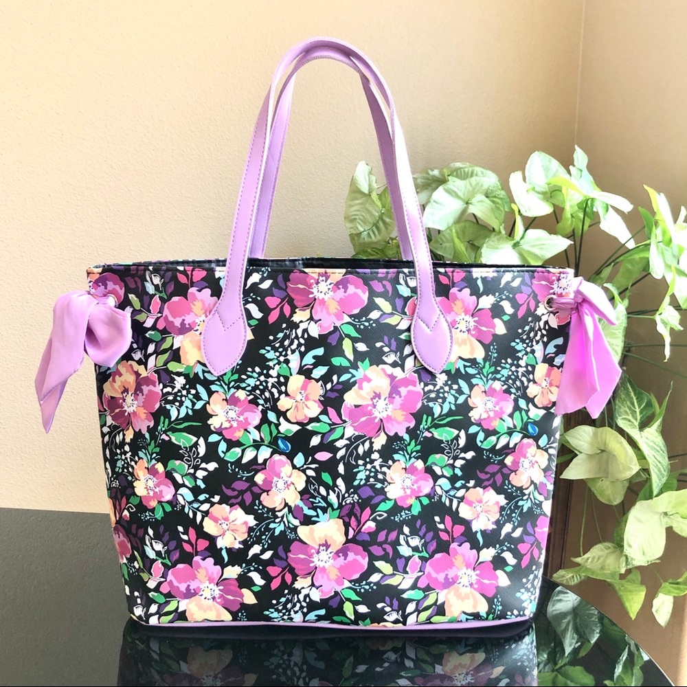 Simply Spring Floral Tote NWT, Magnetic Closure - Picture 2 of 8